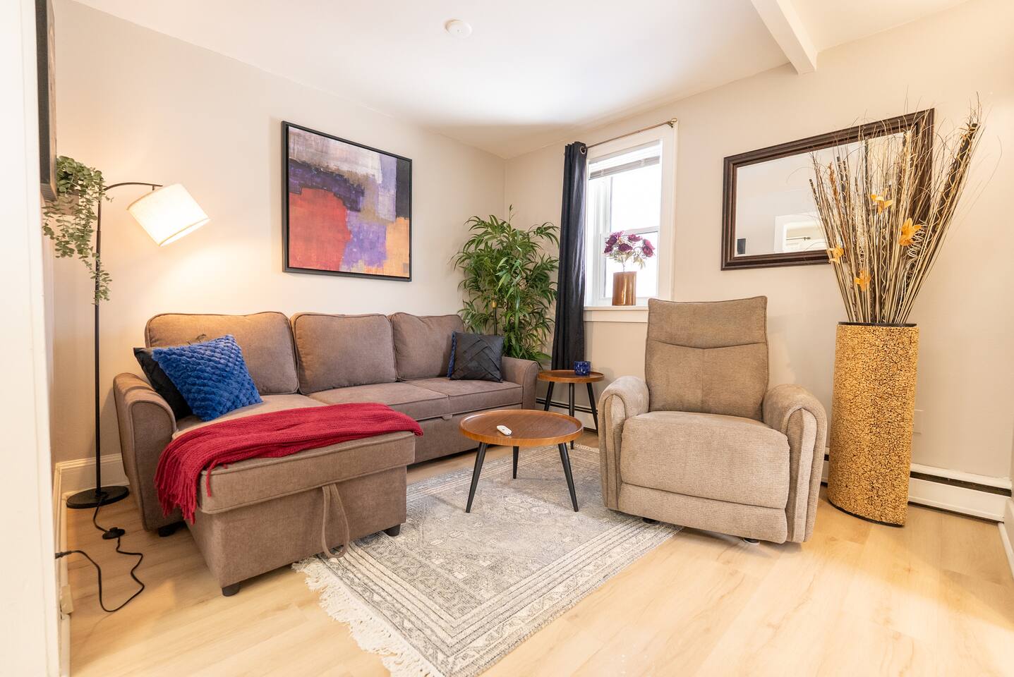 Calm & Clean 2BR Retreat Near Hospital & South End