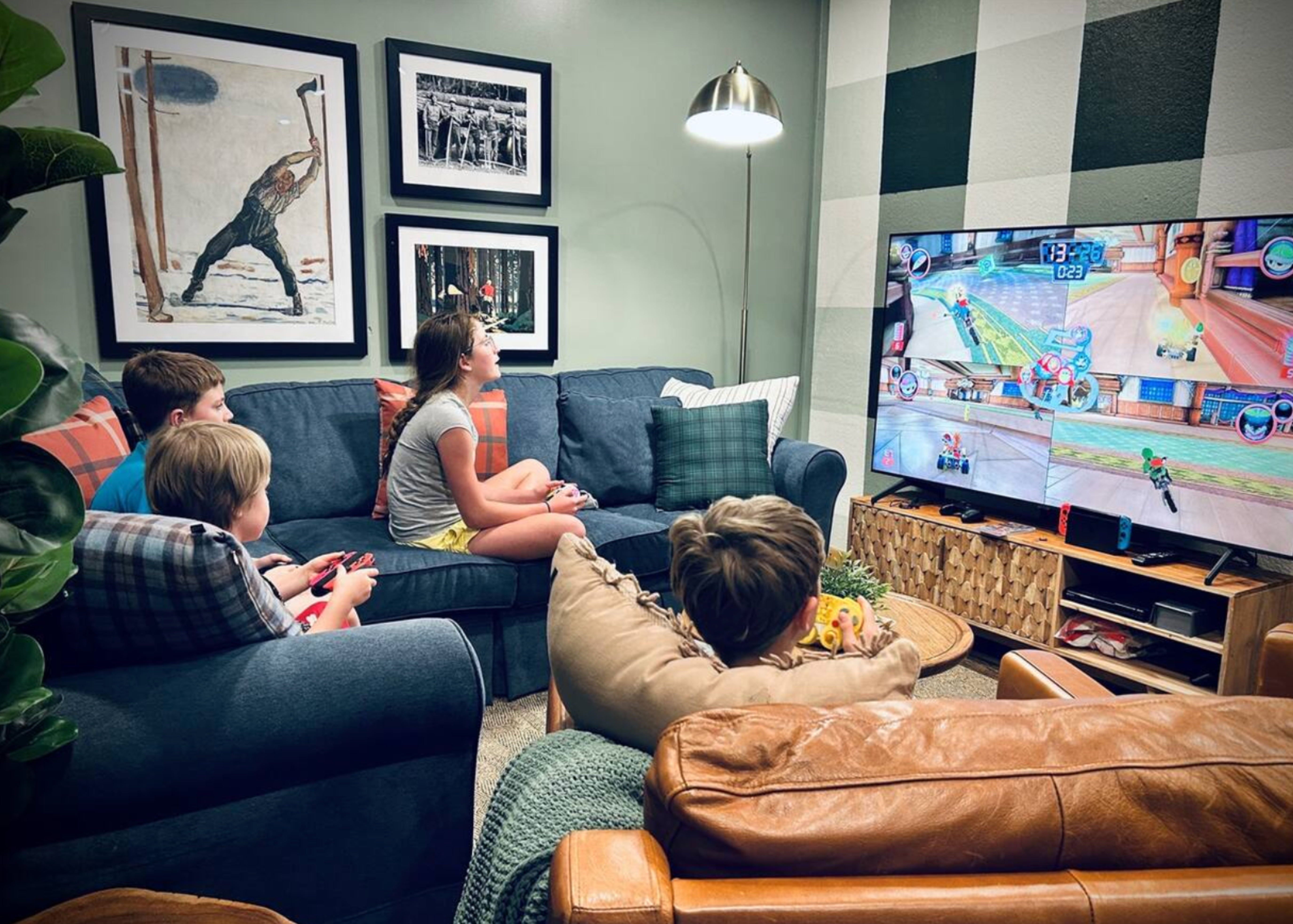 The Woodford: Hot Tub | Game Room | King Beds | Ski-In Ski-Out