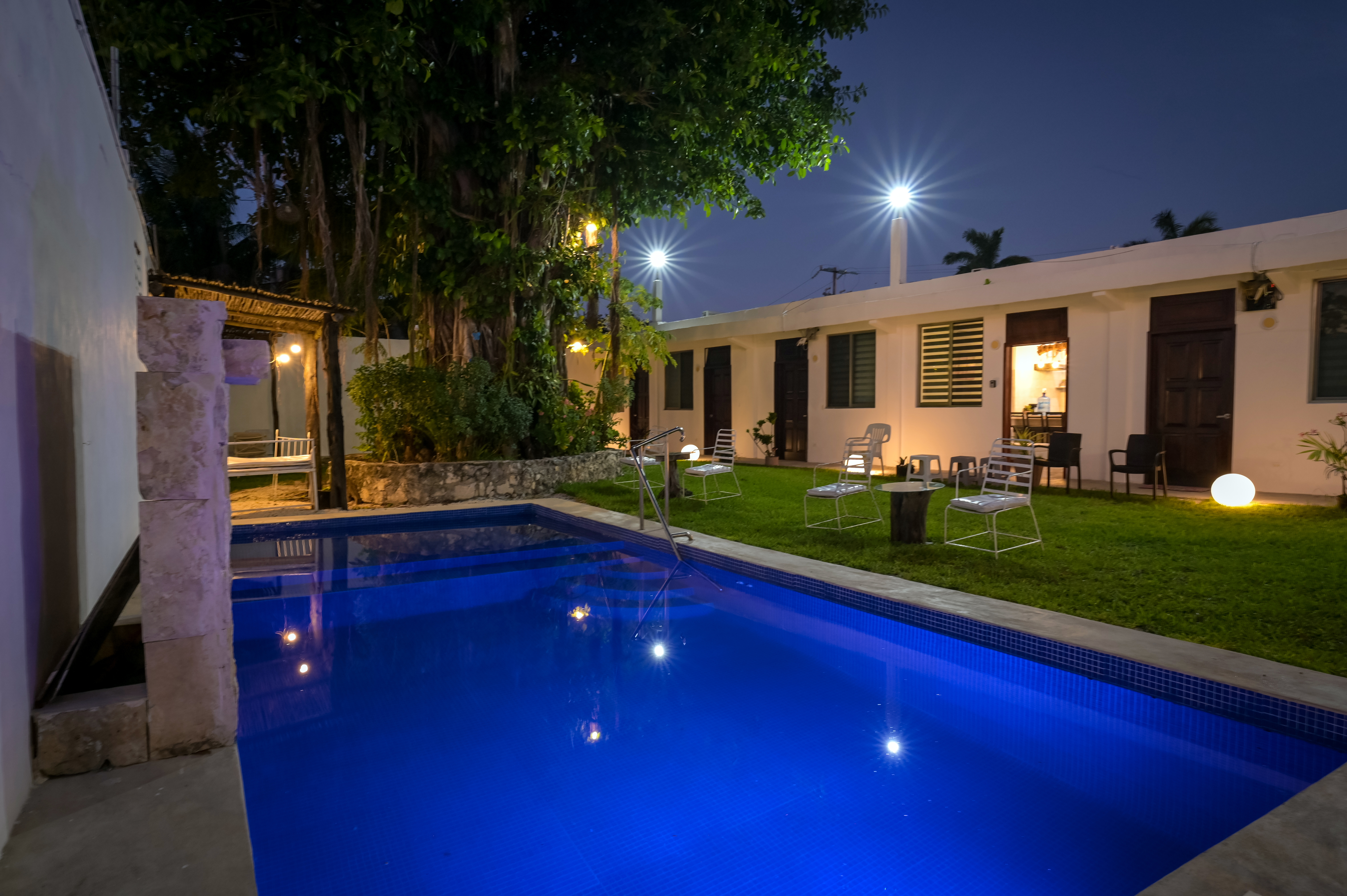 Elegant Luxury Cozumel 2BR/2BA Condo AC | Pool | Fast WiFi