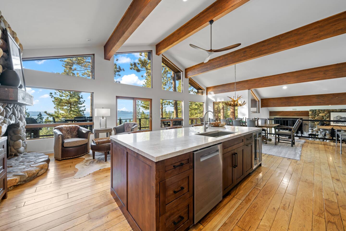 Luxury Lake Tahoe Home - Panoramic Views