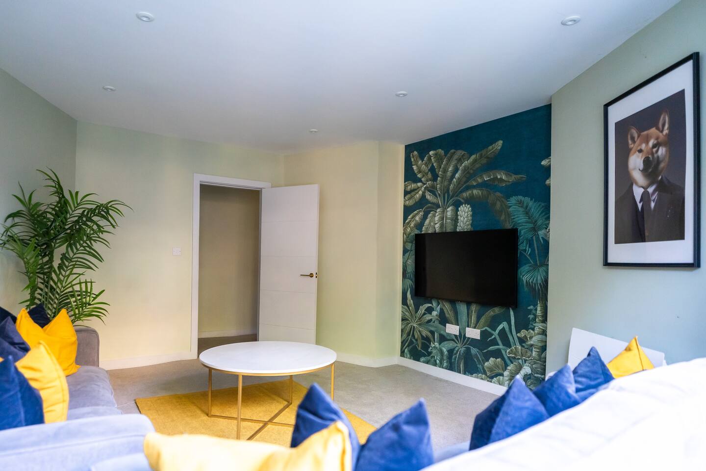#149 Stylish Apart. Near WestbourneCentre|Sleeps10