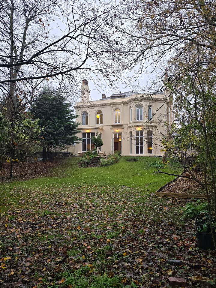 Stunning Georgian stay, ideal to explore Liverpool