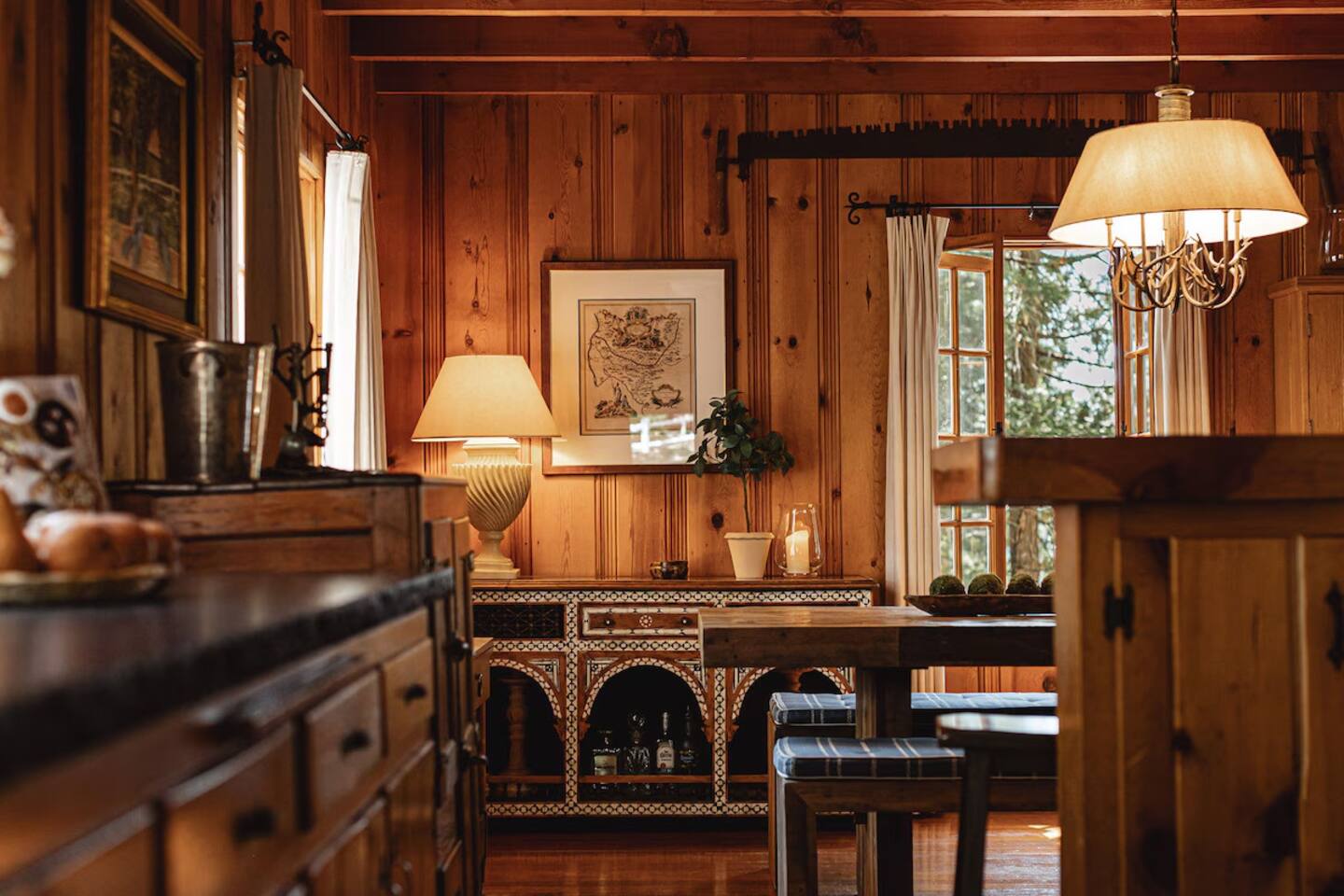 The Hub: Charming Vintage 1930s Cabin w/ View, Walk to Lake
