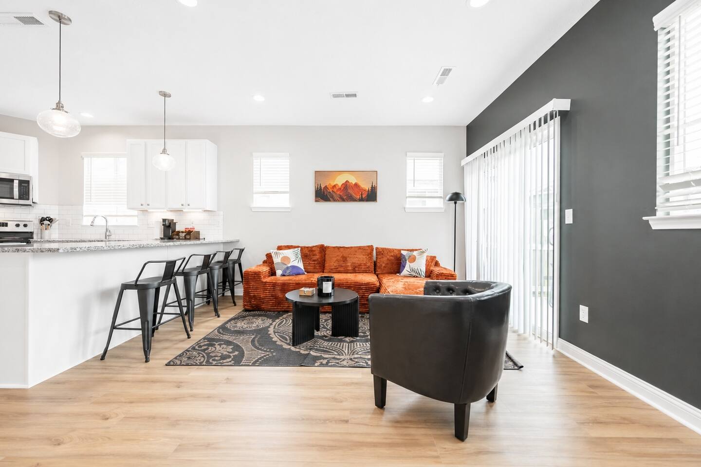 IRIE Living-Haven 2BR Home w/ Pool + Gym Access
