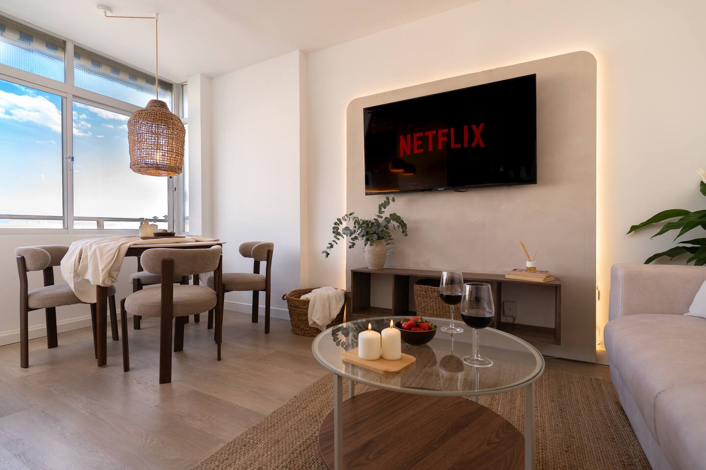 Brand-new apartment with sea views