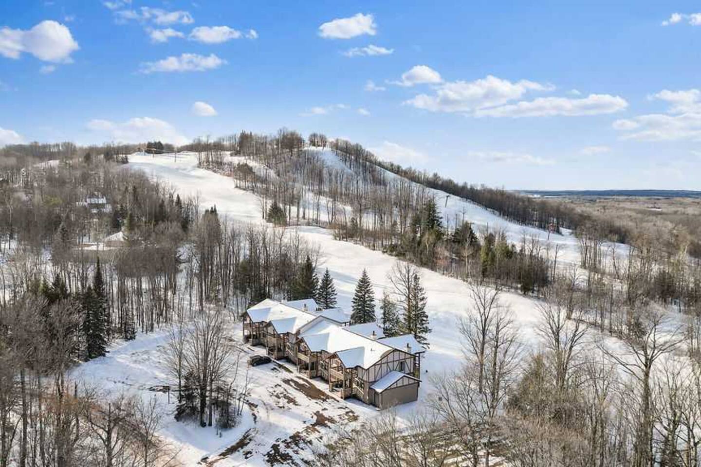 2BR Condo | Outdoor Firepit | Near Lake Superior