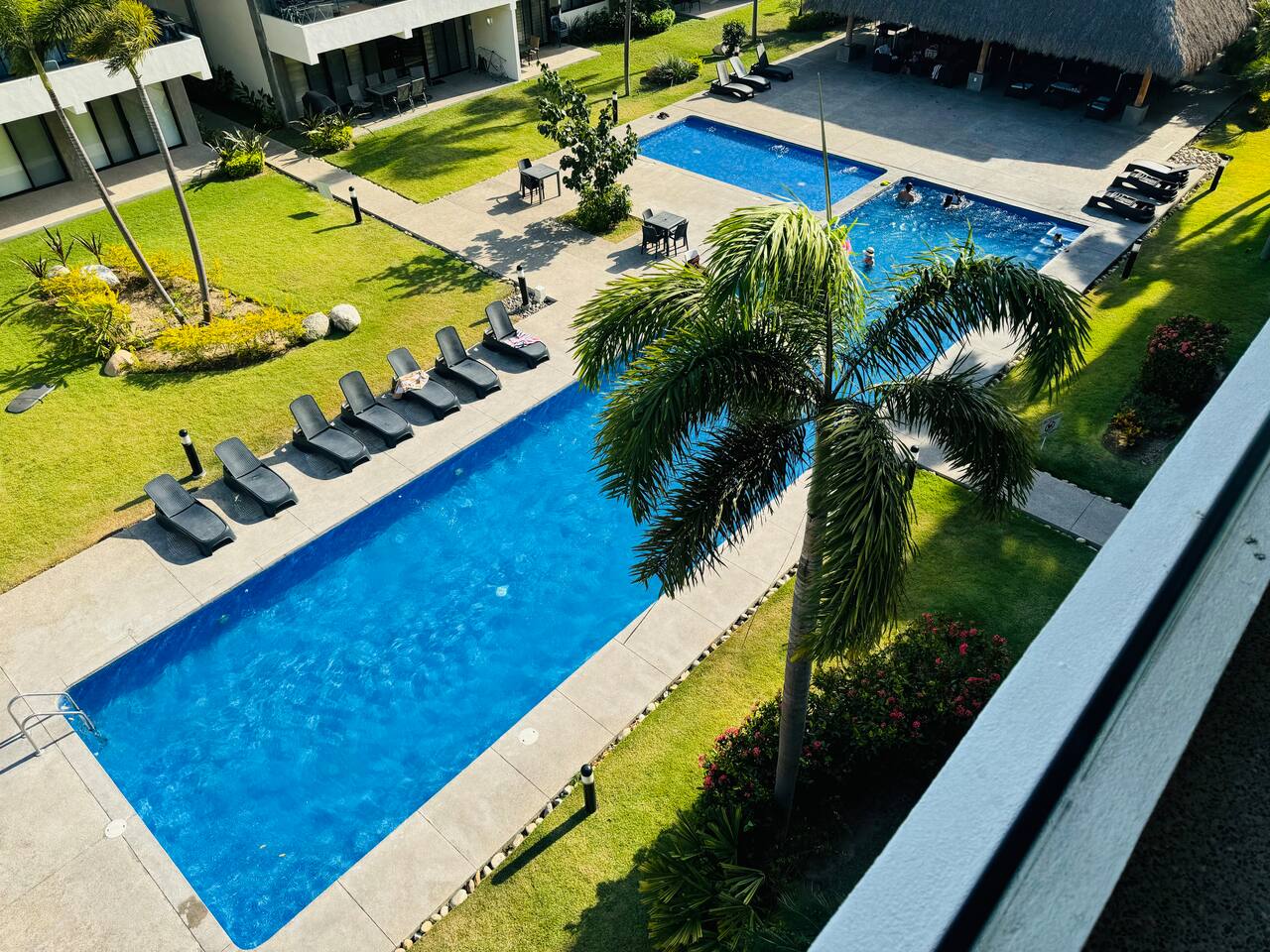Beautiful 3 Bedroom Oasis+ Pool & BBQ Privado