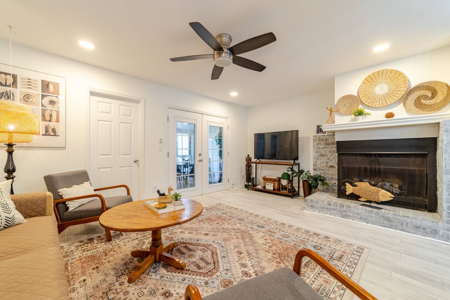Trendy Mt Pleasant Townhome