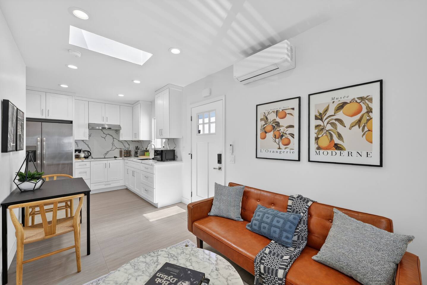 Brand New Build Gem | Parking | Mins to Disney