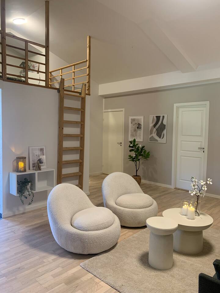 4-værelses med fantastisk layout og højt til loft!