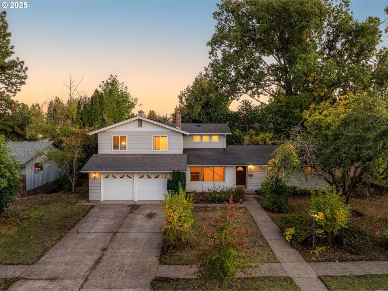 Elevated Eugene Retreat Near UO & Autzen