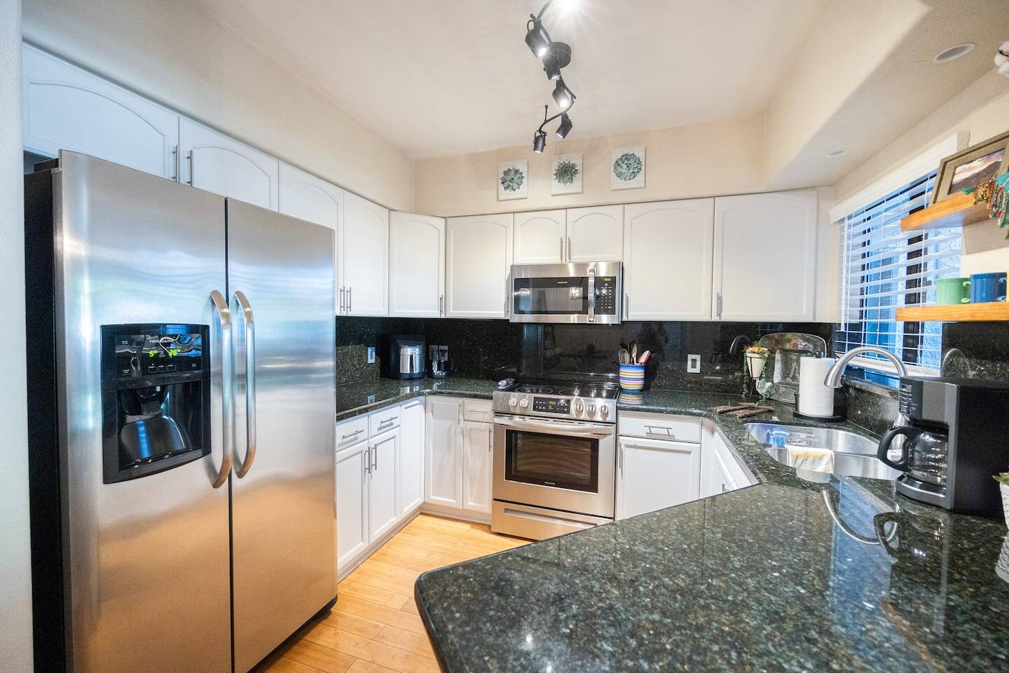 Desert Ridge Area Townhome: Pool & Sauna