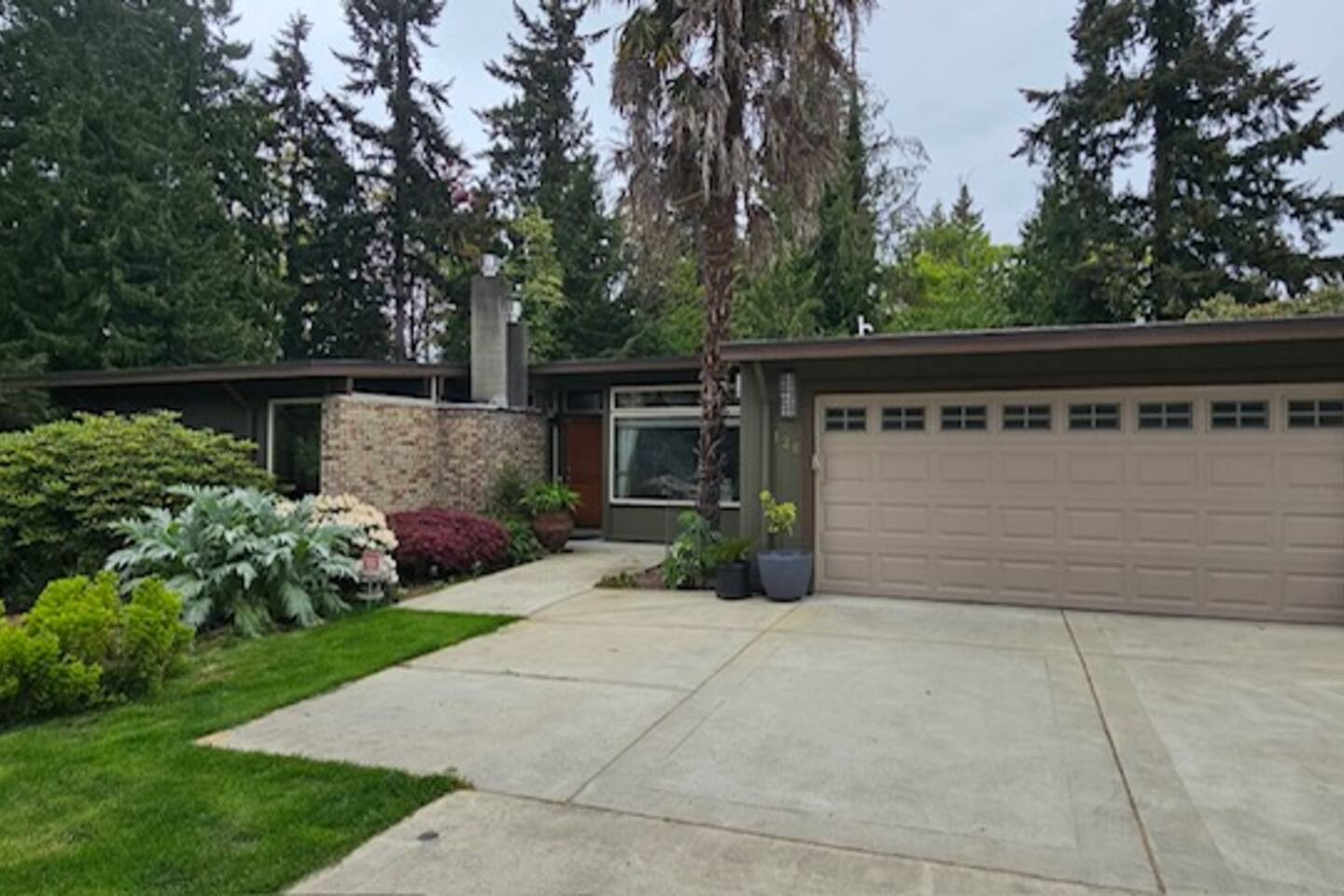 Northwest Elegance – Modern Retreat