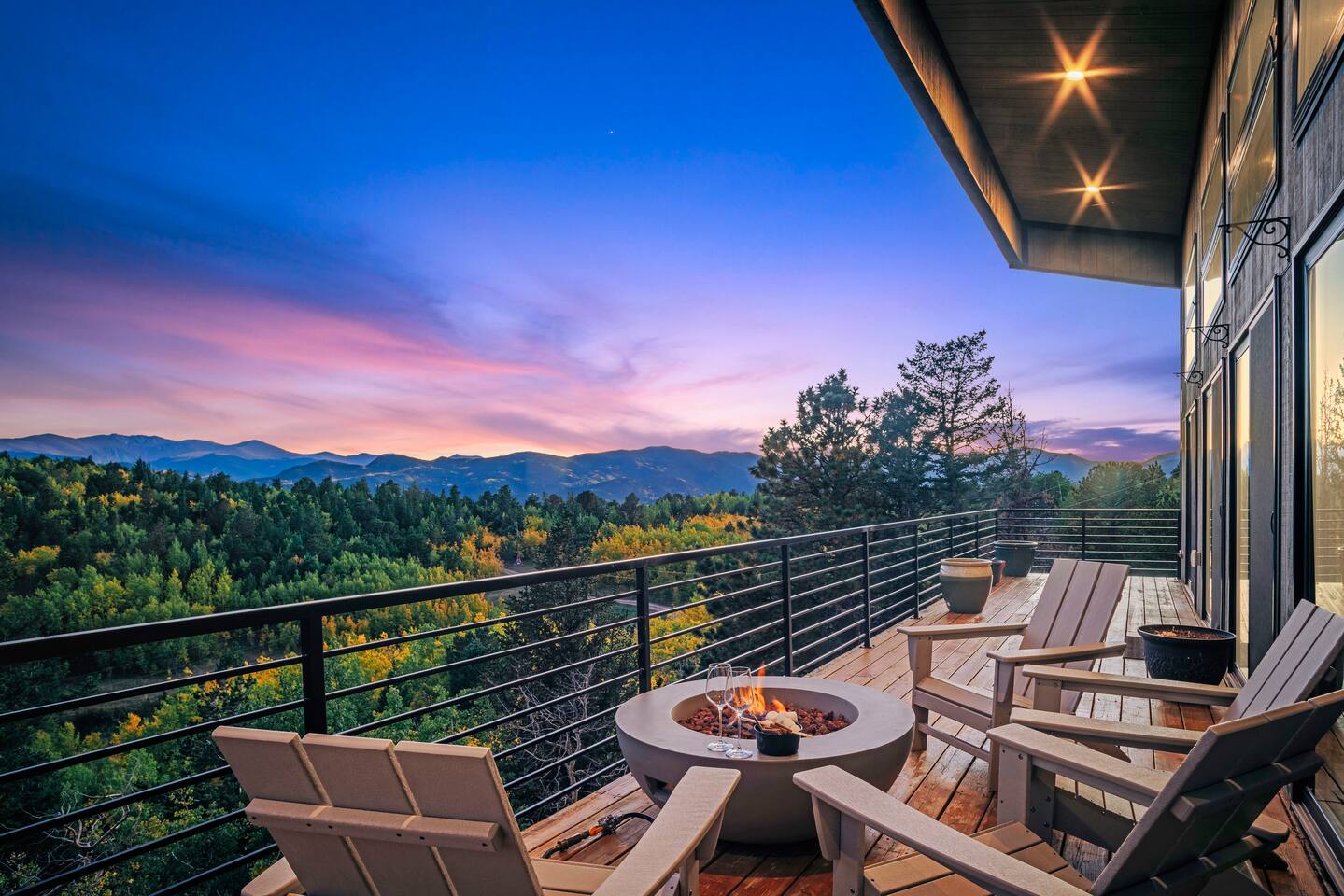 HotTub/FirePit/RecRm -ADA-style Apt w/Ensuite+Lift