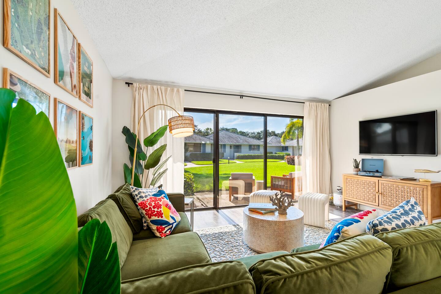 Modern PGA Home in Paradise, 15 min to Beach