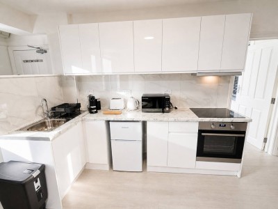 Flat 107 – 2B – Chic Studio Apt in London | 2 Guests | Parking