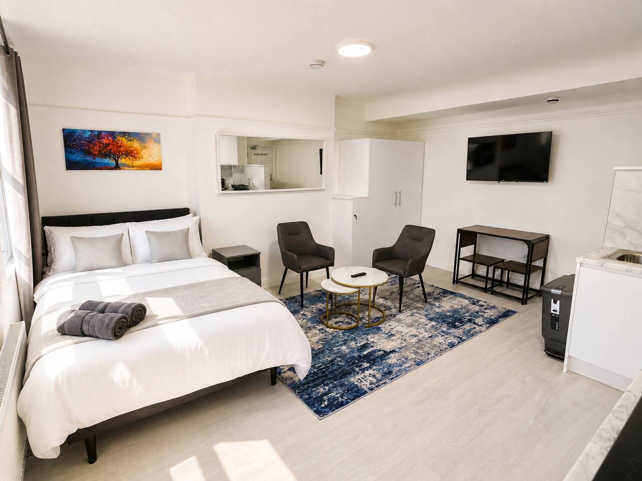 Flat 107 – 2B – Chic Studio Apt in London | 2 Guests | Parking