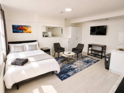 Flat 107 – 2B – Chic Studio Apt in London | 2 Guests | Parking