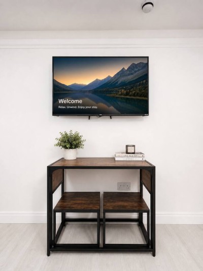 Flat 107 – 2B – Chic Studio Apt in London | 2 Guests | Parking