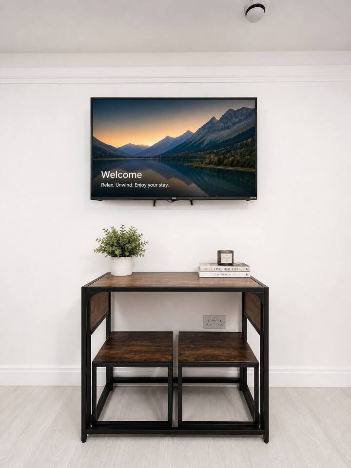 Flat 107 – 2B – Chic Studio Apt in London | 2 Guests | Parking