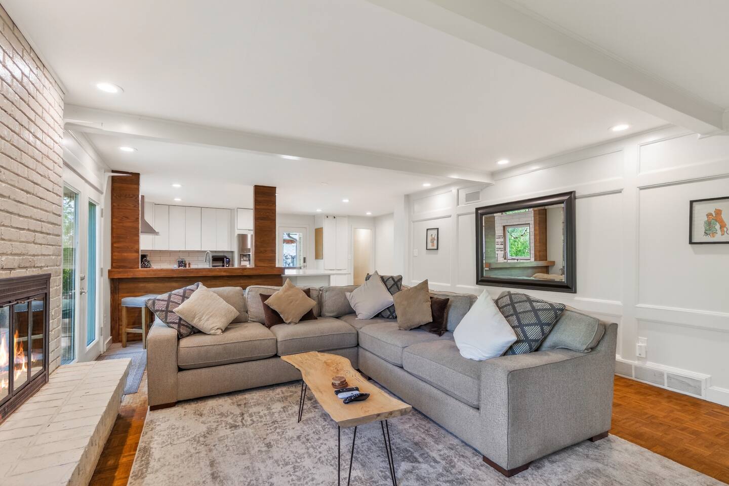 Spacious 4BR Home Near KC | Long Stays Welcome