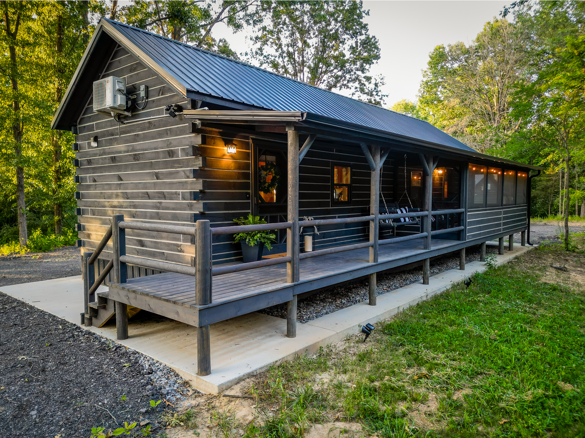 Guest Favorite, Luxury Tiny House close to Oasis!