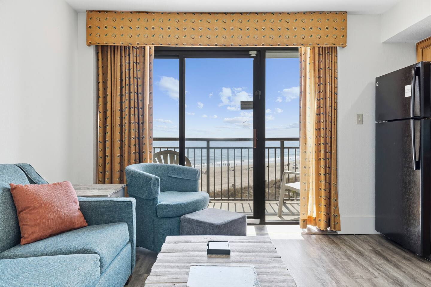 Direct Oceanfront Balcony | Beach Cove | Sleeps 4