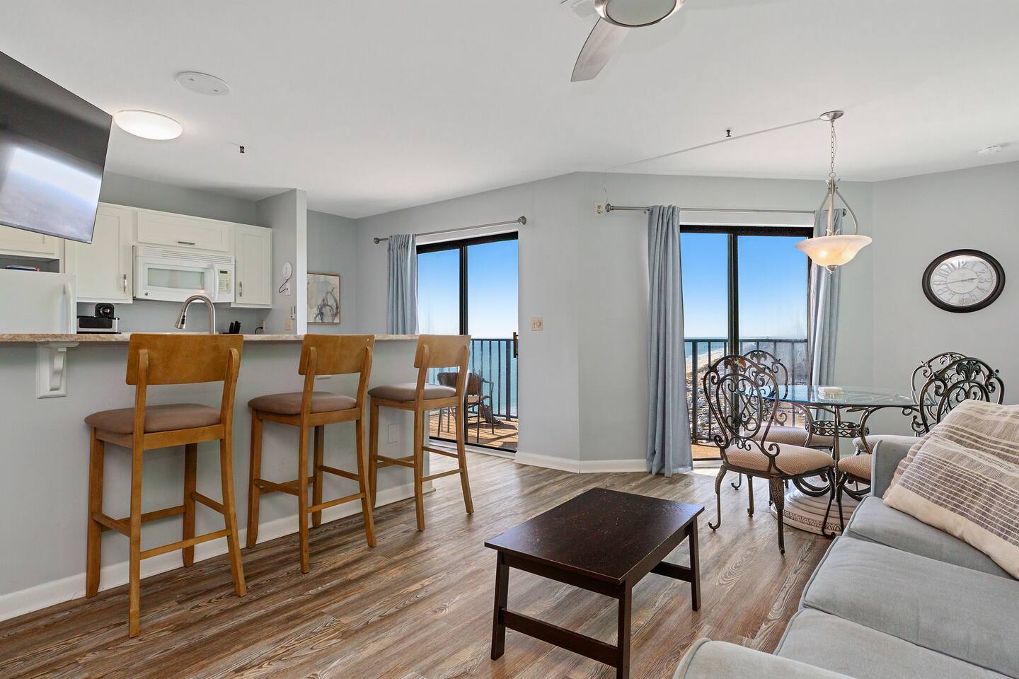 22nd-Floor Penthouse | 2BR Condo w/ Balcony Views