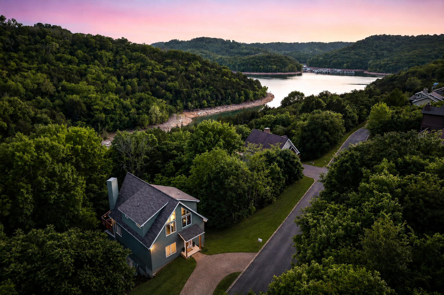 Center Hill Lake House | Lake Access, Pool & Games