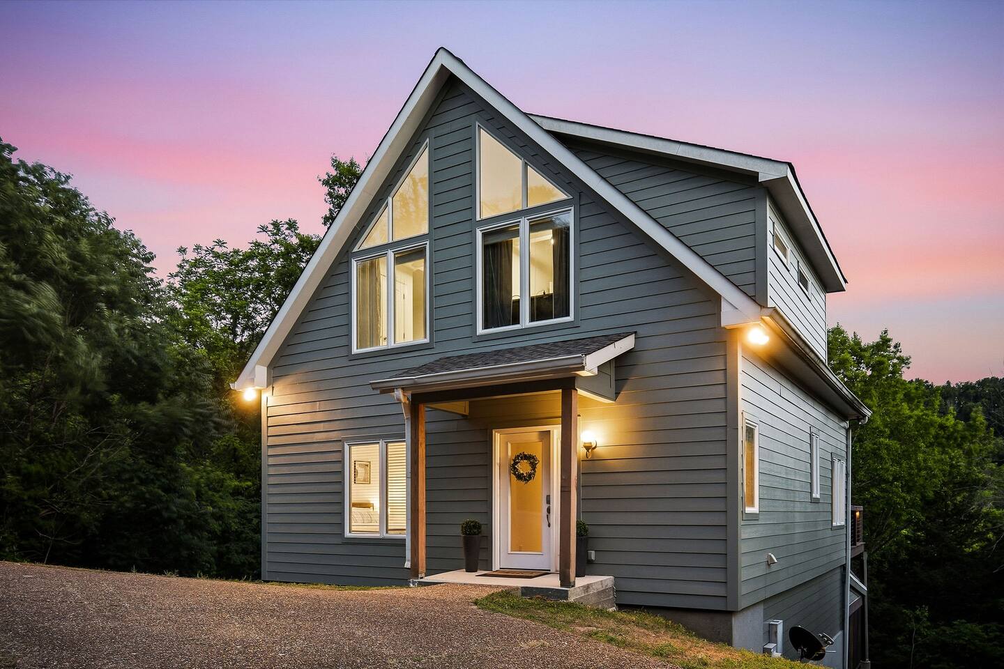 Center Hill Lake House | Lake Access, Pool & Games