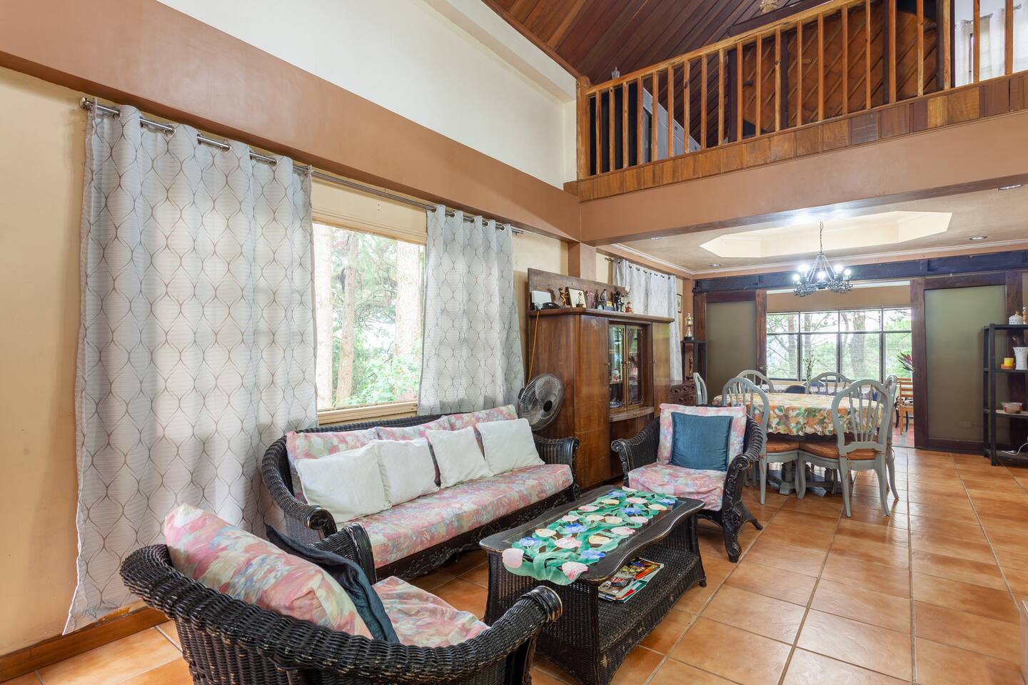 Serene, Mountain View, Parking, 5Br/4Ba, 18pax, 9K