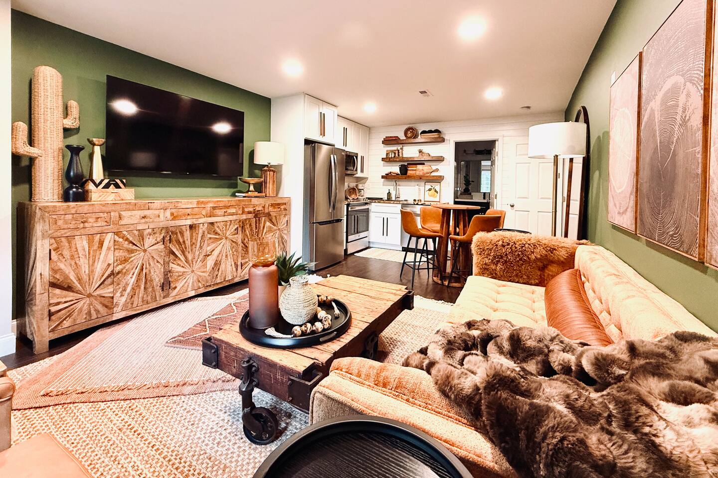 The Canyon | Warm Sophisticated Modern New Clean