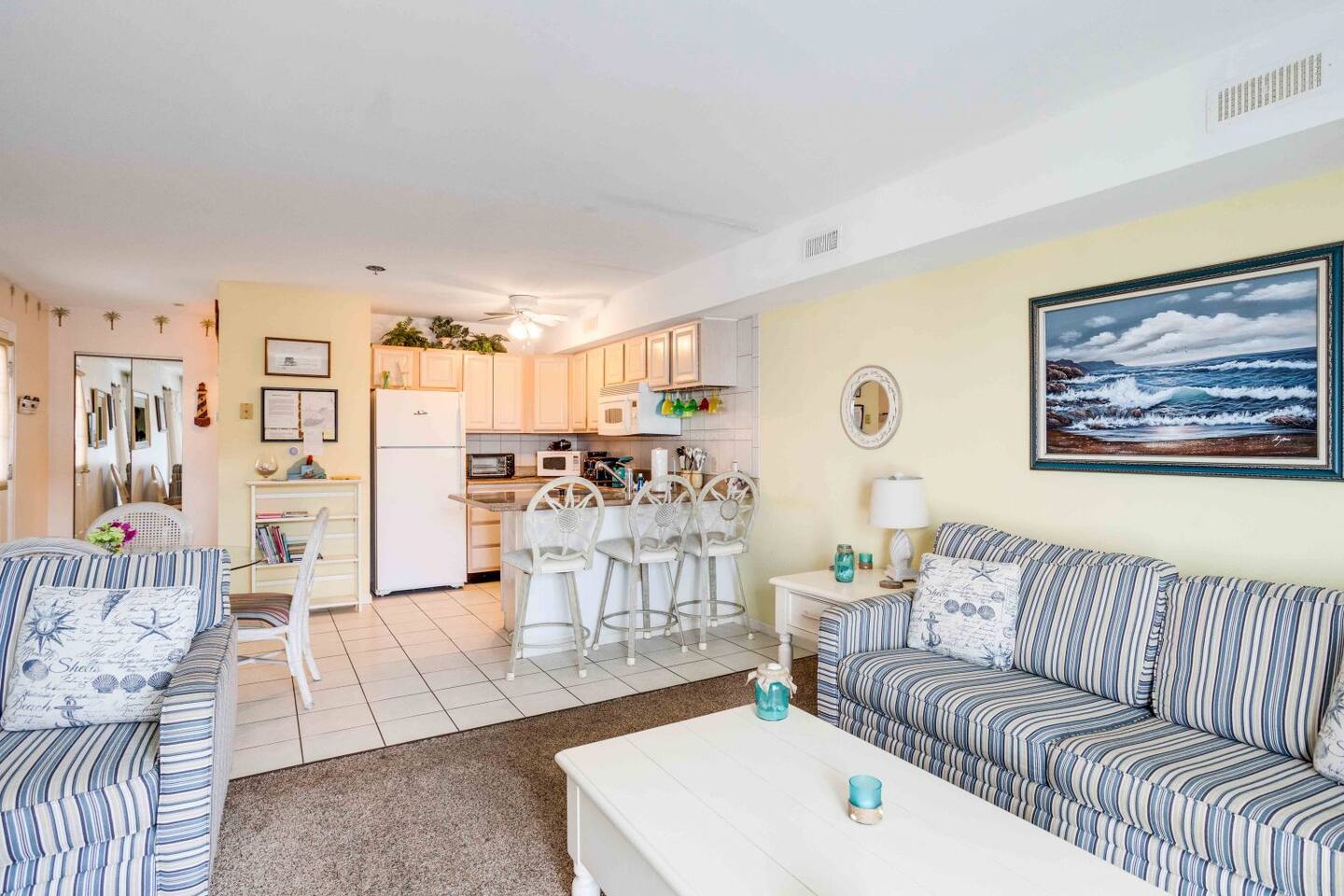 Family Condo with Double Balcony Beach & Bay Views