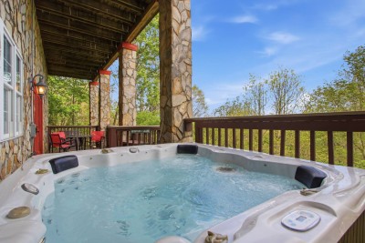 Kick App VIEWS! Mt Cabin w/Hot Tub +Fireplace photo 3