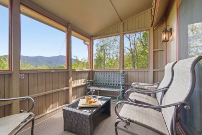 Kick App VIEWS! Mt Cabin w/Hot Tub +Fireplace photo 5