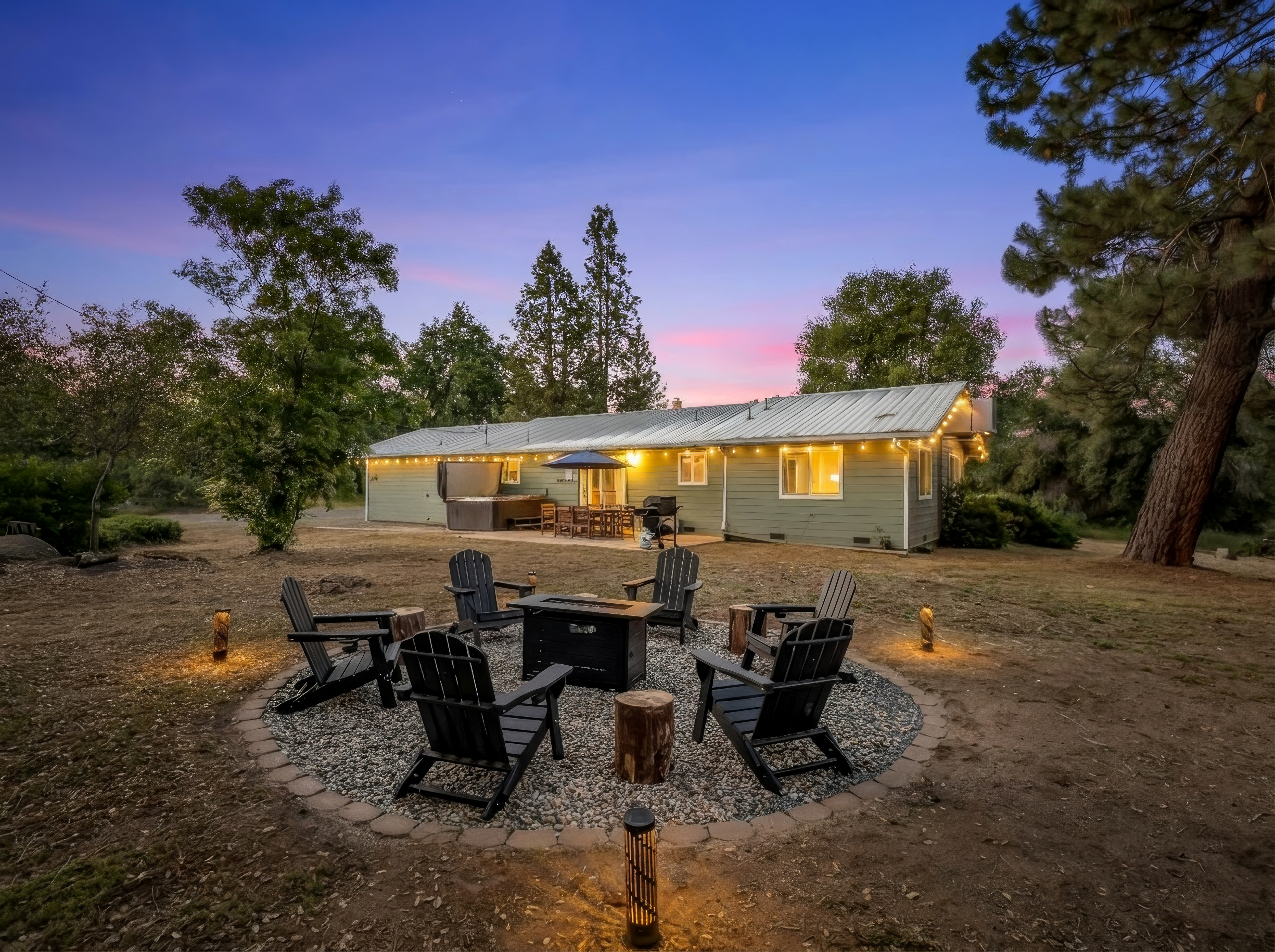 NEW | Hot Tub | Fire Pit | Arcade Game | BBQ