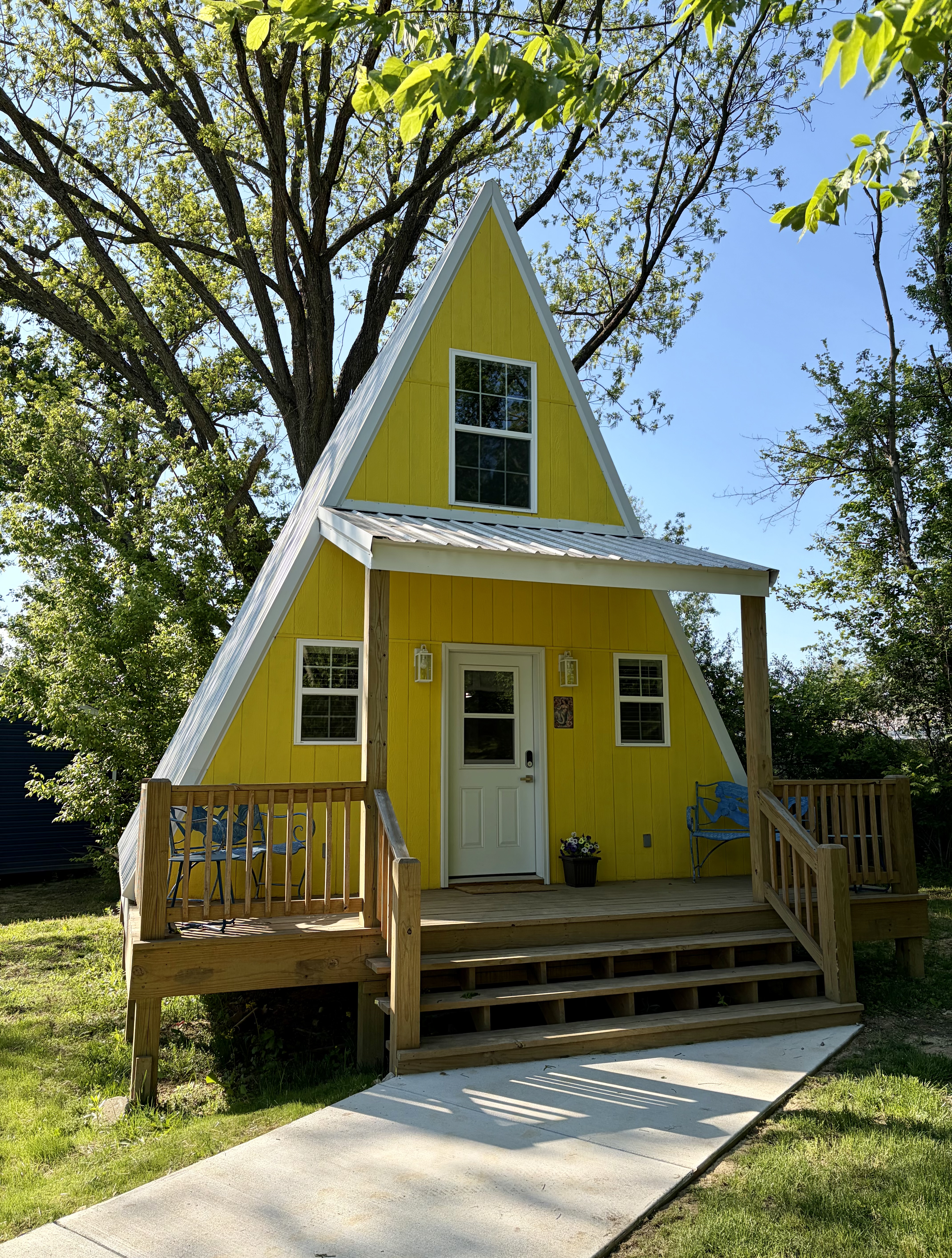 Enchanted Mermaid A-Frame | Creek + Fire pit | Pet Friendly