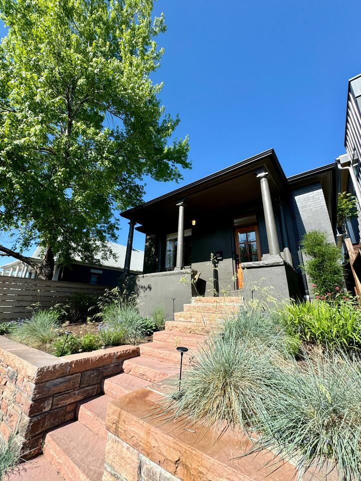 Walkable LoHi Stay, Secret Garden, Dog-friendly