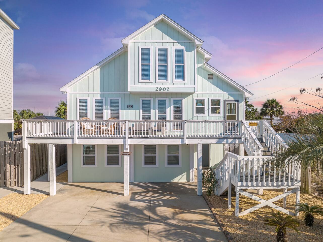 Beach House+Cottage! - King Beds - Walk2Beach Pets