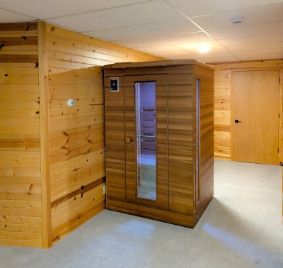 Infrared sauna on the lower level