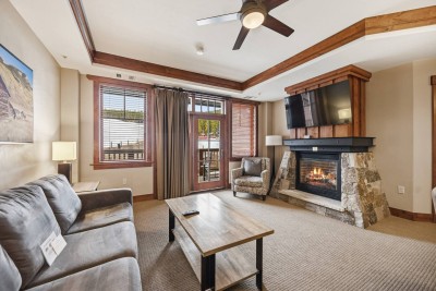 One Ski Hill 8407 Peak 8 Air Conditioned 2BR Slopeside Residence