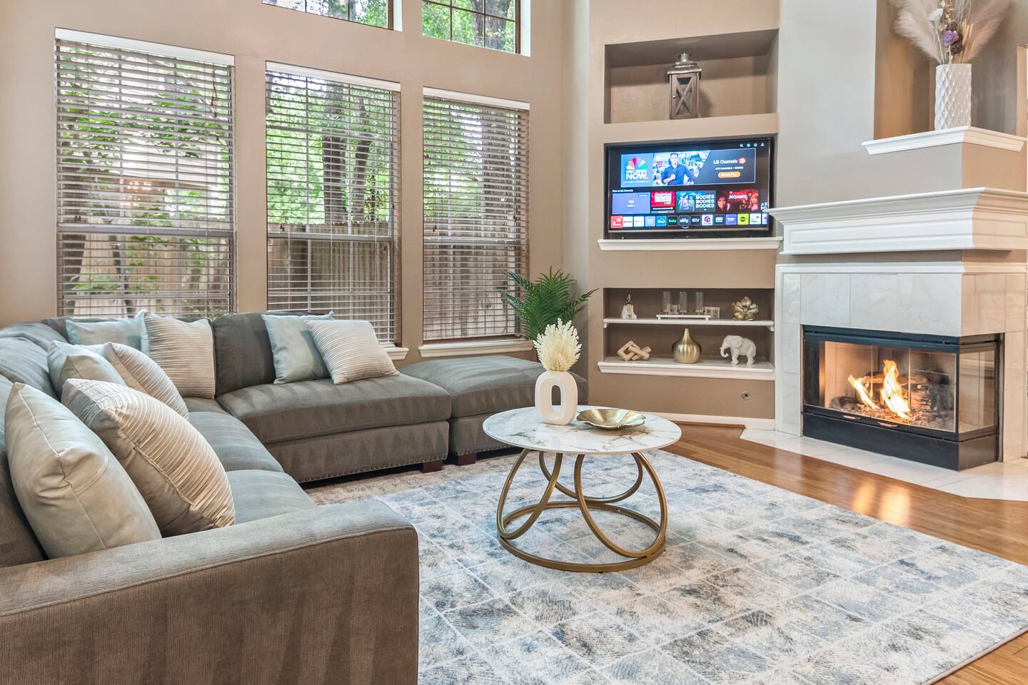 House 3Bed | FREE Parkng | Jacuzzi | Nice Backyard