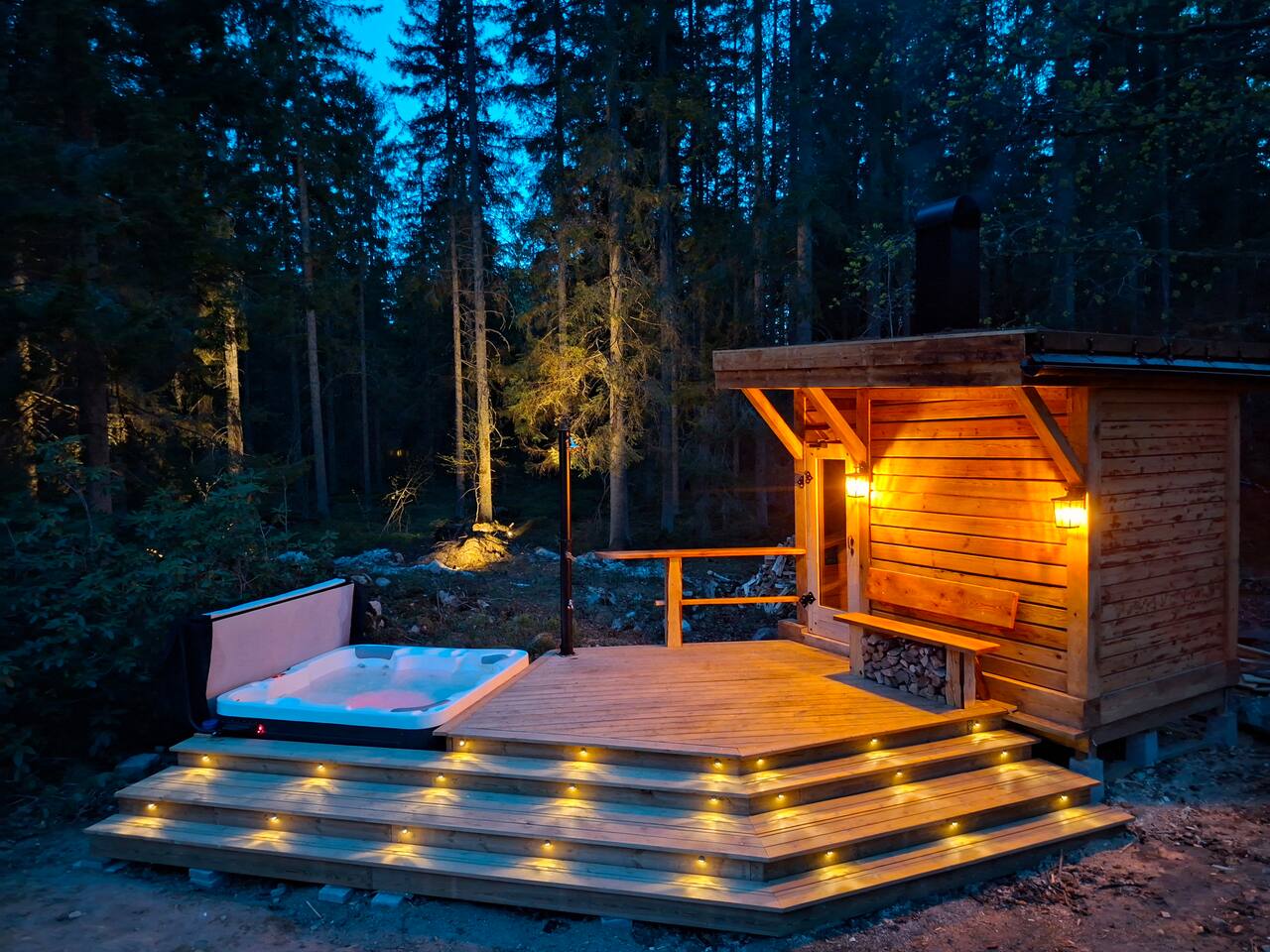 Covert Retreat Timber Cabin with Sauna & Hot-Tub