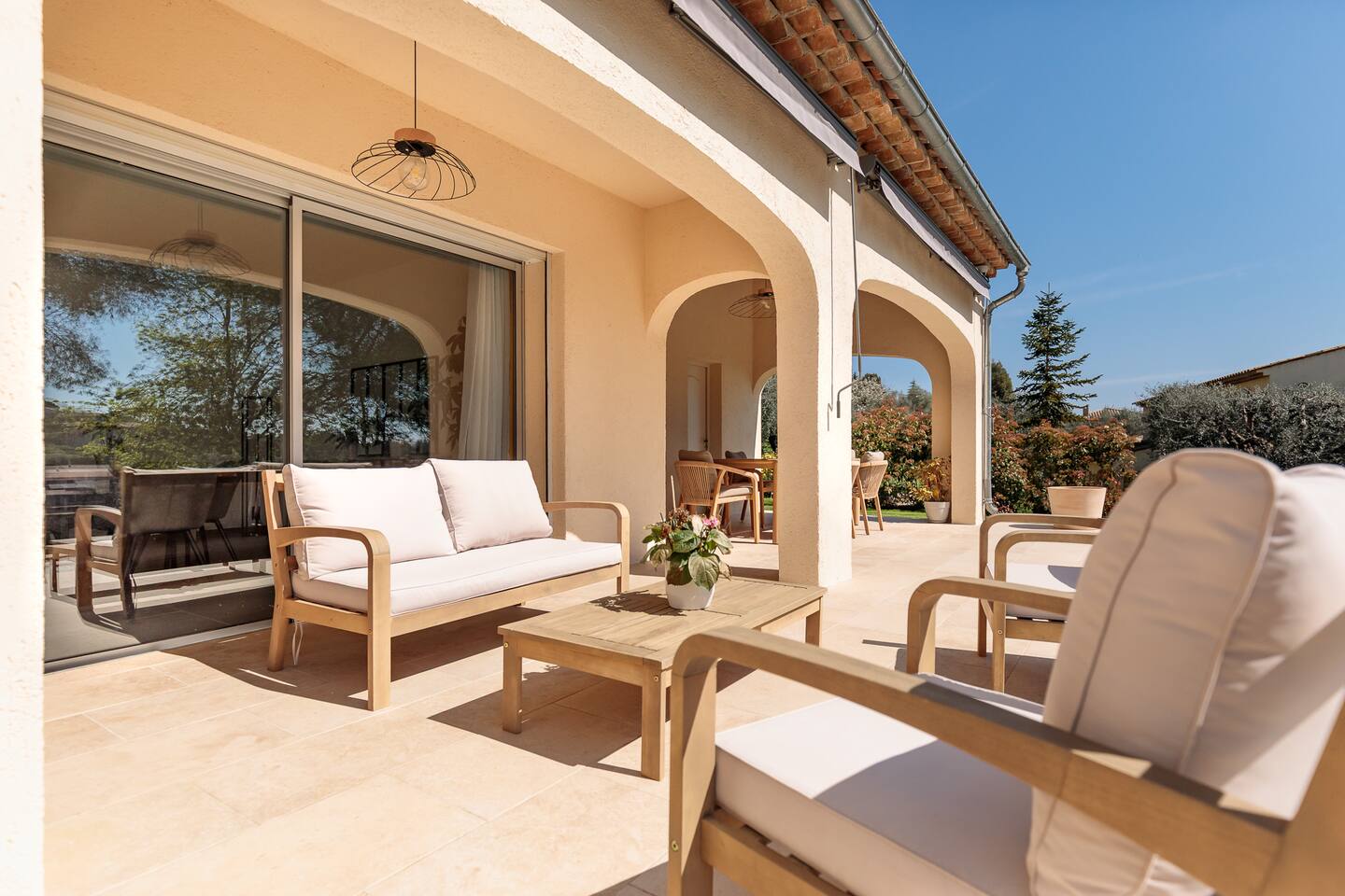 Stunning Villa 190m² with Pool - Le Rouret · 11