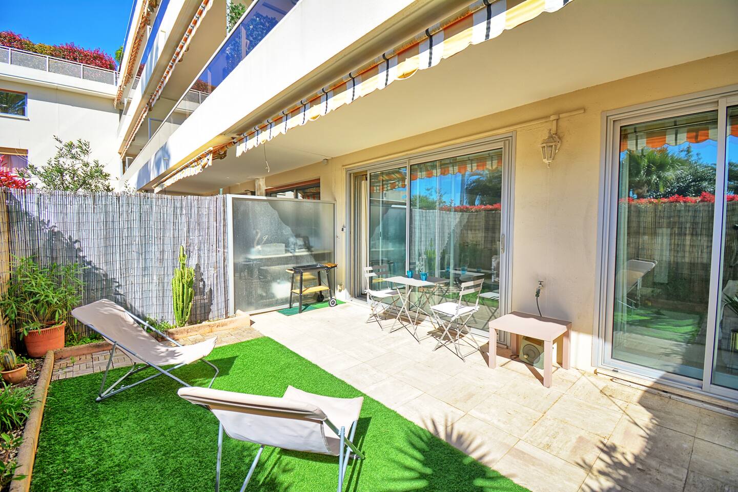 Luxury T2, Private Garden & Beach Walking Distance + Parking · 4