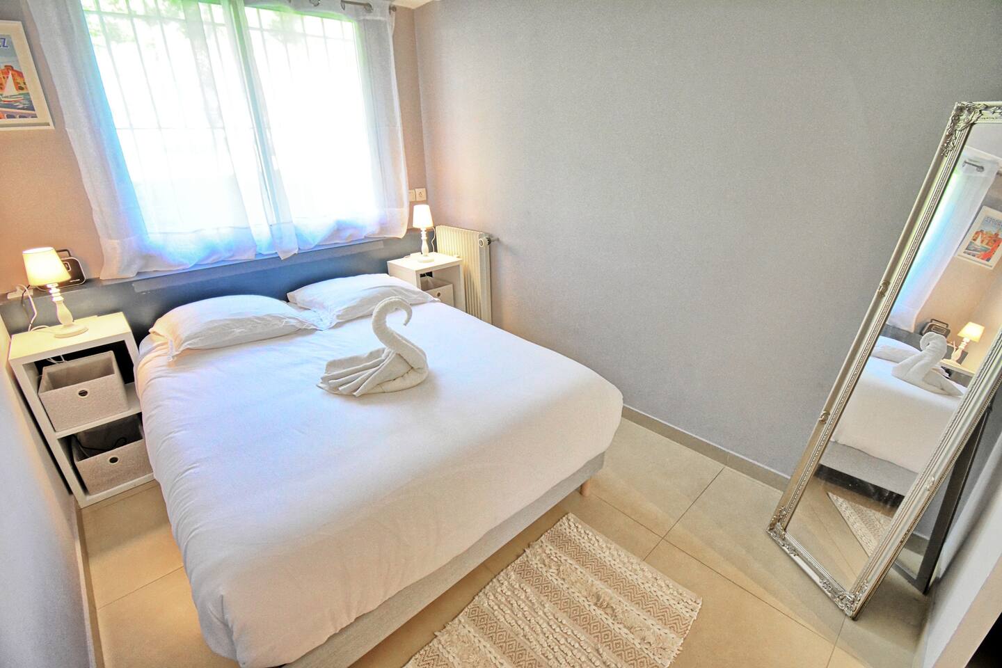 Luxury T2, Private Garden & Beach Walking Distance + Parking · 3