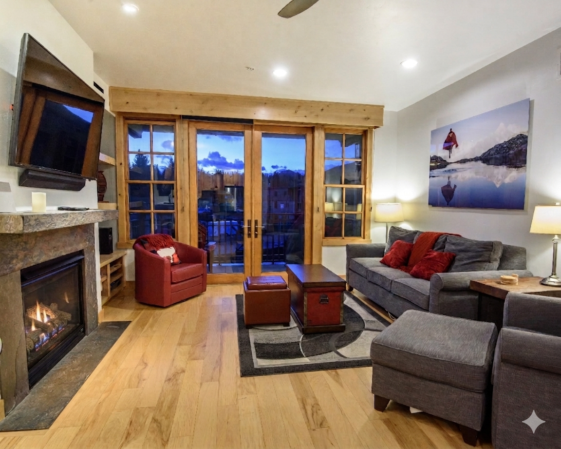 Modern Elkhorn : Spacious Suites and Pet Friendly
