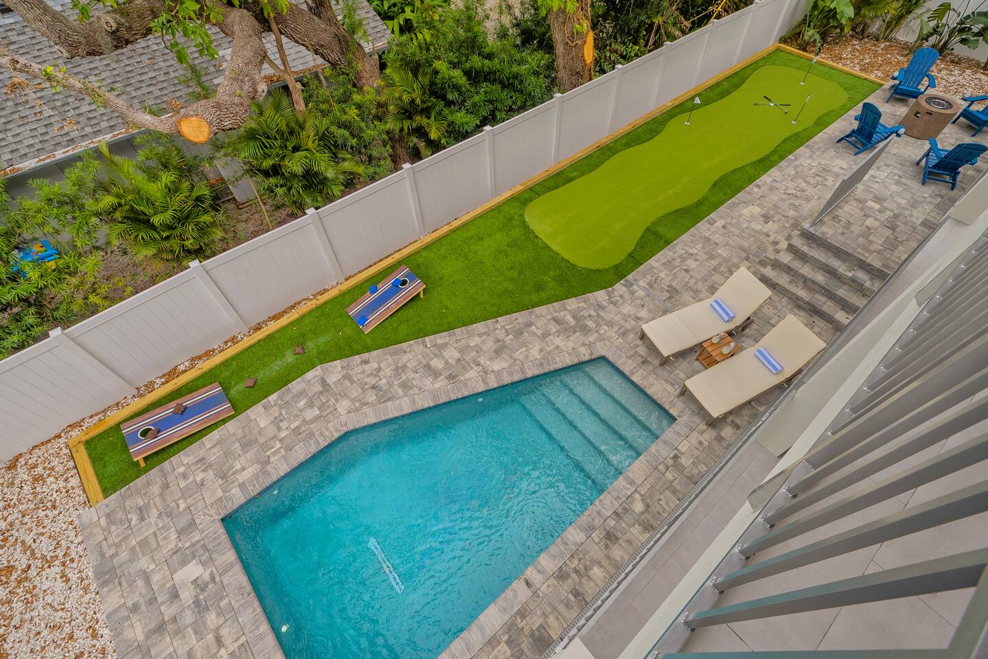 Luxury Home w/ Brand New Golf Cart & Putting Green