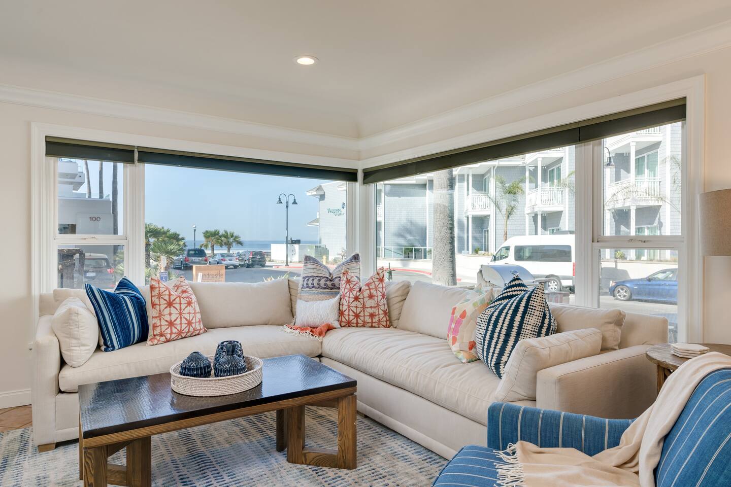 Beach Bungalow steps from the Sand and Pier