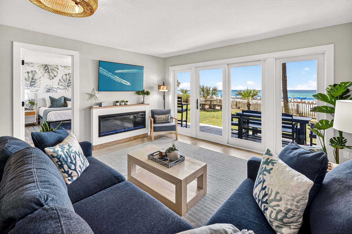 RARE Ground Floor GULF Front End Unit•2 KingSuites